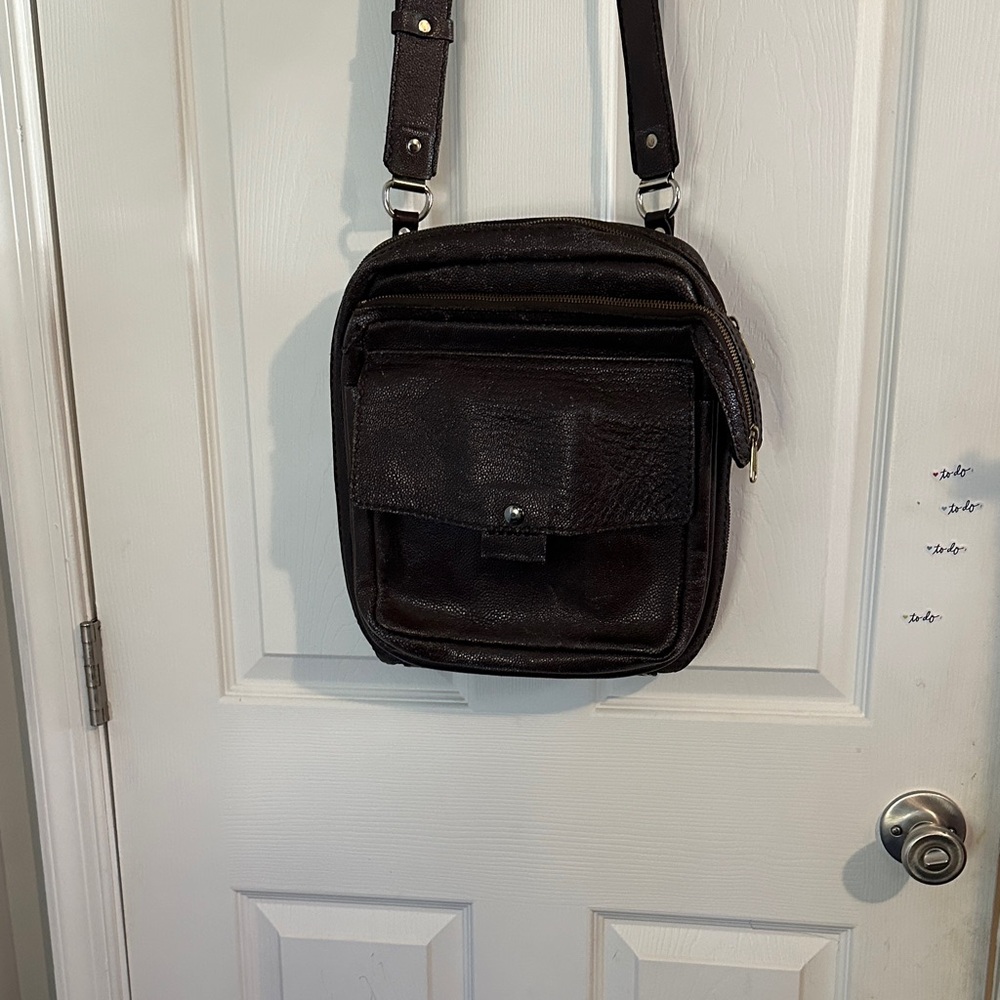 Unique Vintage Unisex Leather Messenger Bag Distressed full Grain - Picture 2 of 8